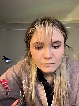 CiriRianonn online show from 11-08-25, 04:12