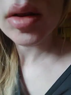 Linda 999 online show from 03-19-25, 08:12