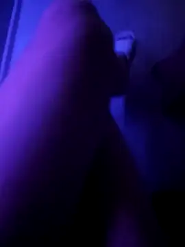 Snapshot of red_red00 chatting on 03-17-25, 07:37 red red00 online show from 03-17-25, 07:37