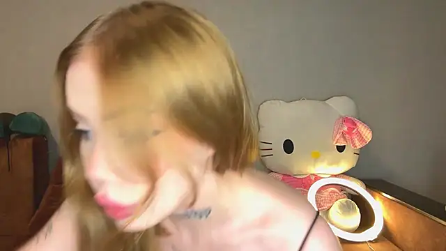 Snapshot of hanna_cry_baby chatting on 11-21-25, 09:02 hanna cry baby online show from 11-21-25, 09:02