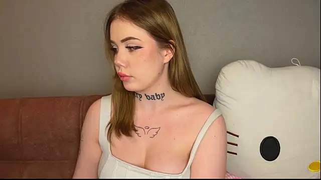 Snapshot of hanna_cry_baby chatting on 02-03-26, 07:30 hanna cry baby online show from 02-03-26, 07:30