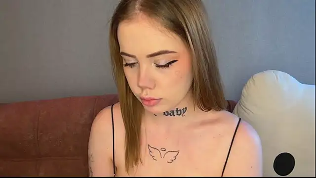 Snapshot of hanna_cry_baby chatting on 02-04-26, 12:11 hanna cry baby online show from 02-04-26, 12:11