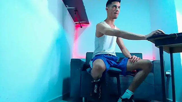 Snapshot of mastersmits chatting on 02-01-26, 12:20 mastersmits online show from 02-01-26, 12:20