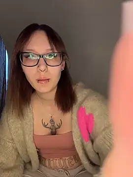 TheRealNyxa online show from 04-18-26, 05:50