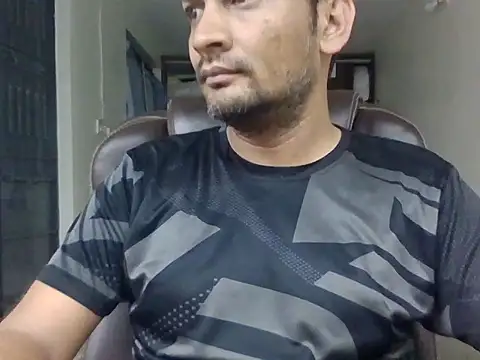 NiceBoy9099 online show from 04-17-26, 05:16