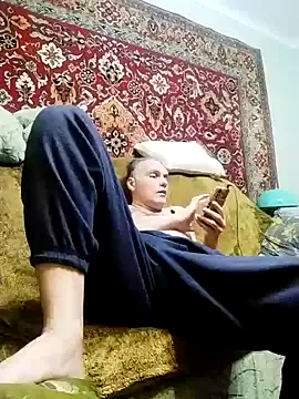 Pineapple04 online show from 12-31-24, 06:24