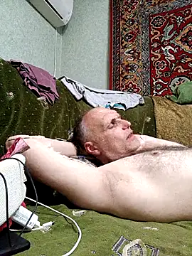 Pineapple04 online show from 05-25-26, 06:47