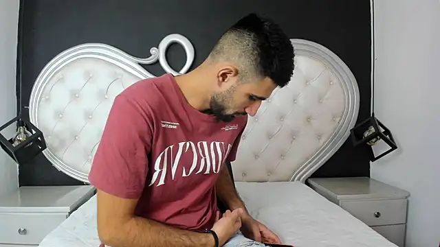 Ethan  Walker online show from 02-25-25, 03:27