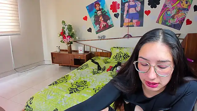 Snapshot of jeyloveebony chatting on 01-08-25, 04:33 jeyloveebony online show from 01-08-25, 04:33