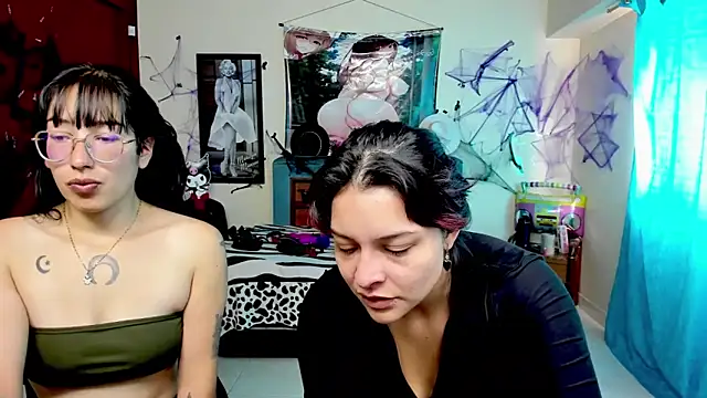 Snapshot of jeyloveebony chatting on 11-04-25, 01:43 jeyloveebony online show from 11-04-25, 01:43