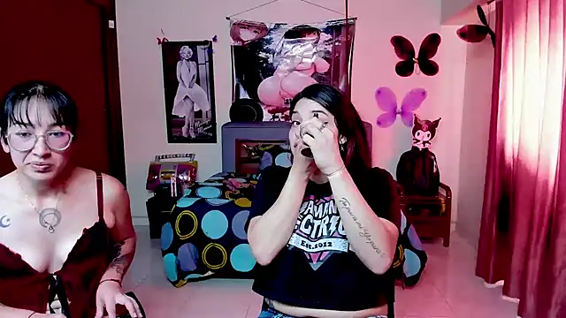 Snapshot of jeyloveebony chatting on 11-12-25, 01:22 jeyloveebony online show from 11-12-25, 01:22