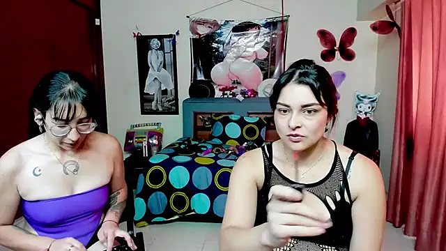 Snapshot of jeyloveebony chatting on 11-13-25, 01:21 jeyloveebony online show from 11-13-25, 01:21