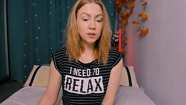 InsatiableFoxX online show from 10-14-25, 03:24