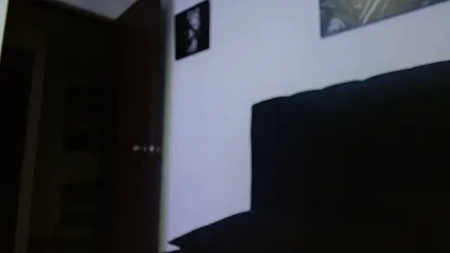 Snapshot of Hendry_ chatting on 02-14-25, 11:42 Hendry online show from 02-14-25, 11:42