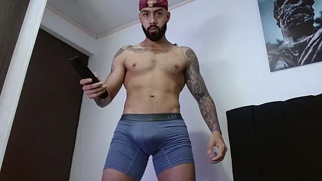 Snapshot of Hendry_ chatting on 03-22-25, 11:53 Hendry online show from 03-22-25, 11:53