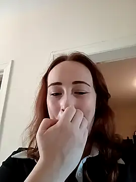 Snapshot of Teagan_B chatting on 09-22-25, 08:16 Teagan B online show from 09-22-25, 08:16