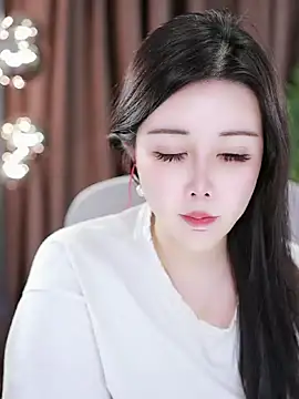 Qiaoqiao  online show from 01-09-25, 01:56