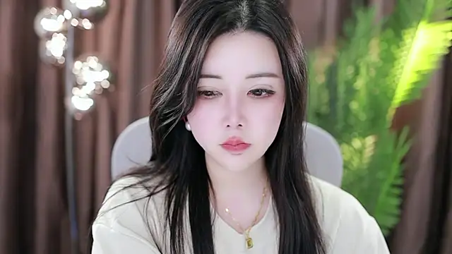 Qiaoqiao  online show from 01-23-25, 01:24