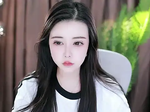 Qiaoqiao  online show from 02-07-25, 01:22
