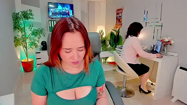 Snapshot of Butterflyblue_dream chatting on 01-17-25, 12:31 Butterflyblue dream online show from 01-17-25, 12:31