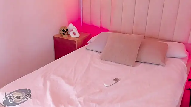 kosmic Angel online show from 10-31-25, 01:45