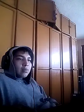 Snapshot of LoganFinds chatting on 10-01-25, 02:23 LoganFinds online show from 10-01-25, 02:23