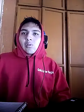 Snapshot of LoganFinds chatting on 10-14-25, 02:51 LoganFinds online show from 10-14-25, 02:51