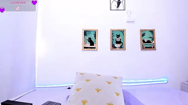 Snapshot of LilitRobins chatting on 02-06-26, 08:56 LilitRobins online show from 02-06-26, 08:56