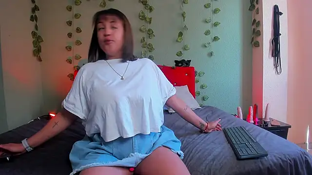 MirandaDream2 online show from 02-05-26, 03:27