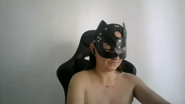 Snapshot of MaxWellas6 chatting on 07-21-26, 11:34 MaxWellas6 online show from 07-21-26, 11:34