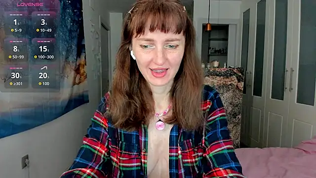 YourSexyNeighbour online show from 12-15-25, 04:44