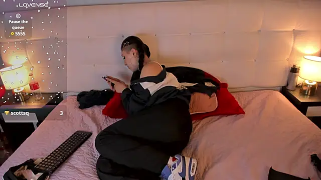 Cintya Kros online show from 01-16-25, 04:07