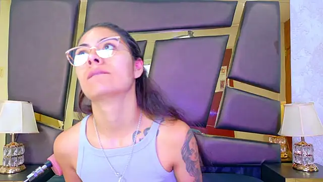 NicoleEsposito online show from 12-02-25, 02:01