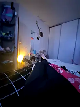 Snapshot of Zlyzloba21 chatting on 09-25-25, 12:47 Zlyzloba21 online show from 09-25-25, 12:47