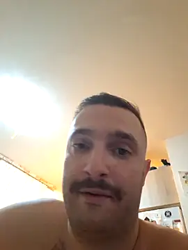 Snapshot of Zlyzloba21 chatting on 10-23-25, 03:06 Zlyzloba21 online show from 10-23-25, 03:06