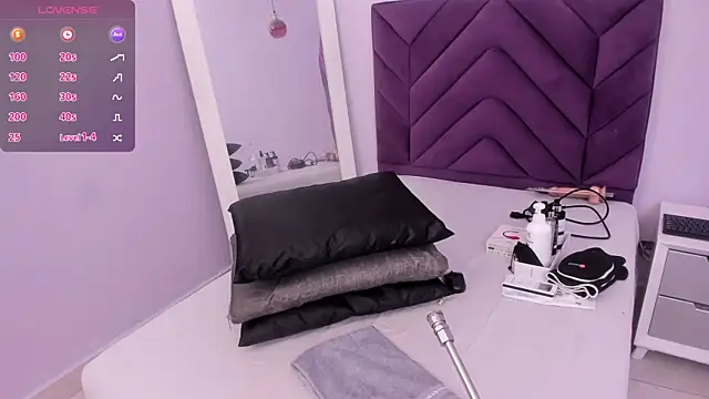 Maddyjohnsonn online show from 12-27-24, 03:53