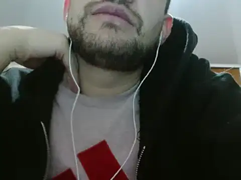 Snapshot of camiloking1720 chatting on 12-04-24, 02:31 camiloking1720 online show from 12-04-24, 02:31