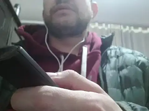 Snapshot of camiloking1720 chatting on 12-15-24, 08:30 camiloking1720 online show from 12-15-24, 08:30