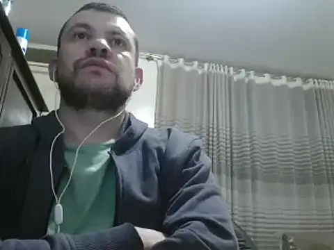 Snapshot of camiloking1720 chatting on 12-19-24, 10:00 camiloking1720 online show from 12-19-24, 10:00