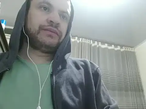 Snapshot of camiloking1720 chatting on 12-20-24, 03:14 camiloking1720 online show from 12-20-24, 03:14