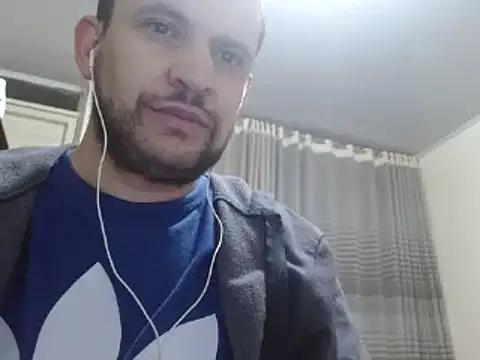 Snapshot of camiloking1720 chatting on 12-20-24, 07:12 camiloking1720 online show from 12-20-24, 07:12