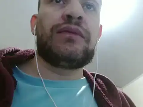 Snapshot of camiloking1720 chatting on 01-14-25, 06:49 camiloking1720 online show from 01-14-25, 06:49