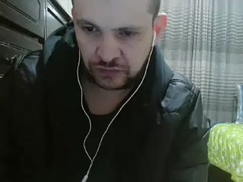 Snapshot of camiloking1720 chatting on 01-19-25, 09:13 camiloking1720 online show from 01-19-25, 09:13