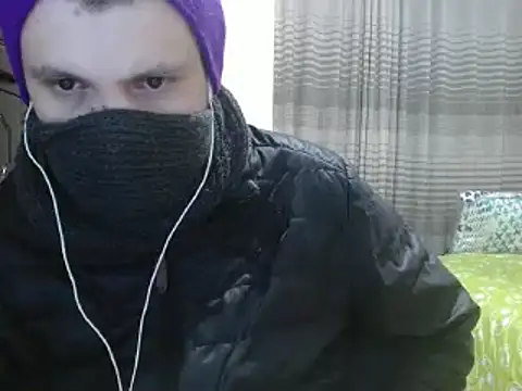 Snapshot of camiloking1720 chatting on 01-20-25, 10:18 camiloking1720 online show from 01-20-25, 10:18