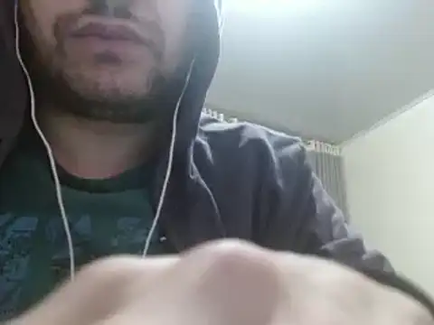 Snapshot of camiloking1720 chatting on 01-22-25, 01:20 camiloking1720 online show from 01-22-25, 01:20