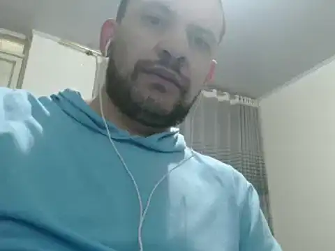 Snapshot of camiloking1720 chatting on 01-22-25, 07:03 camiloking1720 online show from 01-22-25, 07:03