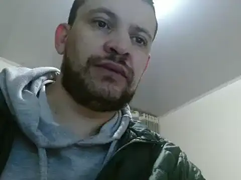 Snapshot of camiloking1720 chatting on 01-24-25, 04:05 camiloking1720 online show from 01-24-25, 04:05