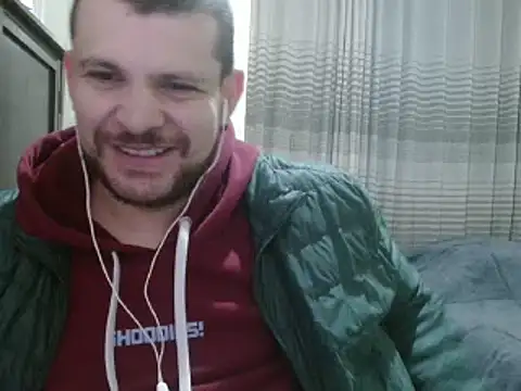 Snapshot of camiloking1720 chatting on 01-26-25, 10:34 camiloking1720 online show from 01-26-25, 10:34