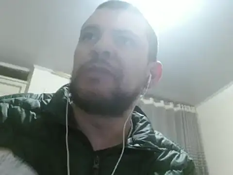 Snapshot of camiloking1720 chatting on 01-28-25, 07:43 camiloking1720 online show from 01-28-25, 07:43