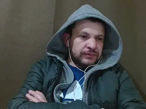 Snapshot of camiloking1720 chatting on 02-07-25, 04:06 camiloking1720 online show from 02-07-25, 04:06